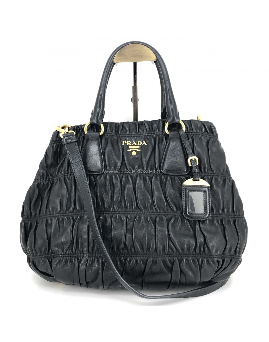 Prada nappa gaufre shoulder bag online